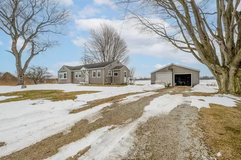 940 Mount Tabor Rd, Oronoko, MI 49107
