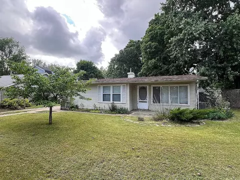 2428 S 14th St, Niles, MI 49120