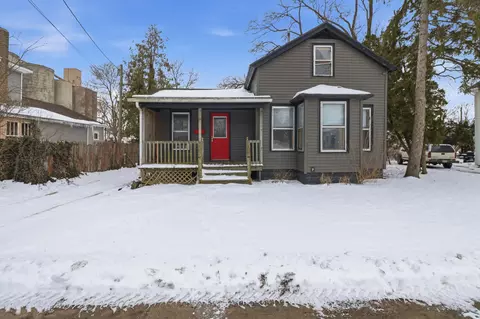 316 E Division St, Dowagiac, MI 49047