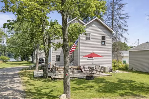 62560 Gilmore Ave, Keeler, MI 49047