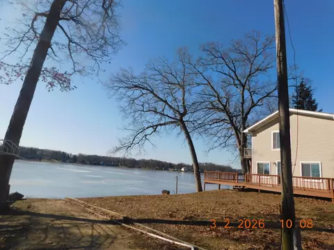 57586 Gearhart Landing Rd, Fabius, MI 49093