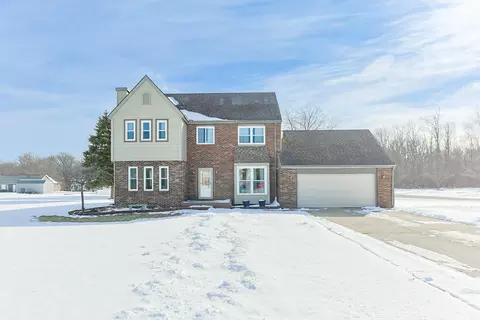 2029 Catalina Dr, Howard, MI 49120
