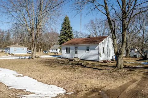 3608 Fieldtree Rd, Benton, MI 49022