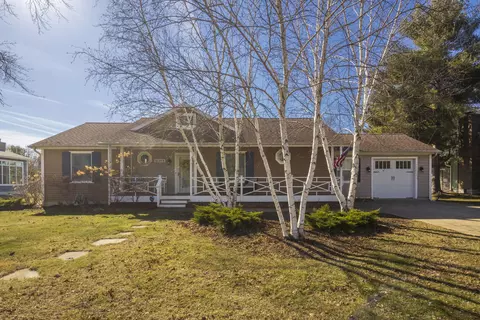 16344 Blossom Ln, New Buffalo, MI 49129