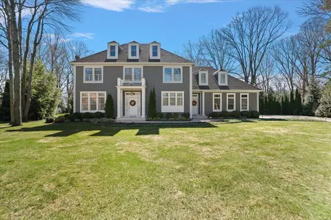 3277 Estates Dr, St. Joseph, MI 49085