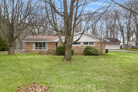 61321 Frances Dr, Lagrange, MI 49031