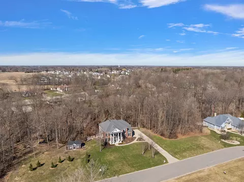 5052 S Dickinson Ct, Royalton, MI 49085