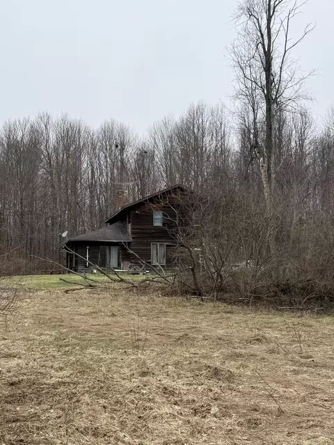 2730 Fairview Rd, Eau Claire, MI 49111