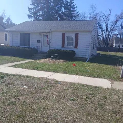 1086 Union Ave, Benton Harbor, MI 49022
