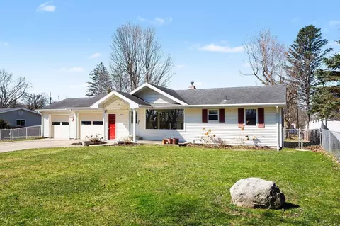 349 E Washington St, Berrien Springs, MI 49103
