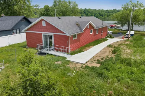 69907 Sunset Blvd, Porter, MI 49130