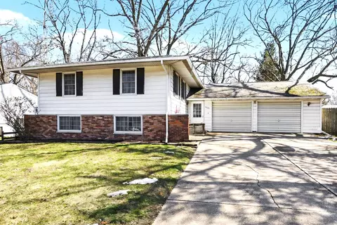 2325 Fair Oaks St E, Niles, MI 49120