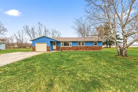 843 Vinewood Dr, Mendon, MI 49072