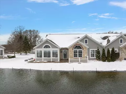 2859 Villa Ln, Benton Harbor, MI 49022