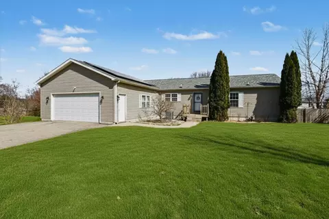 3967 Hennesey Rd, Watervliet, MI 49098