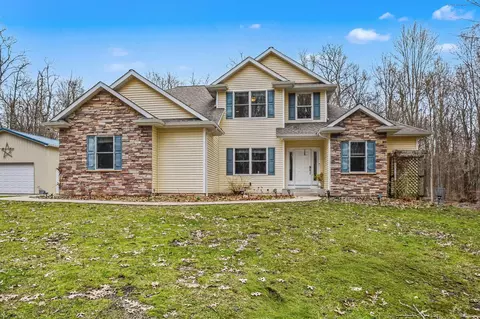 2507 Dick St, Howard, MI 49120