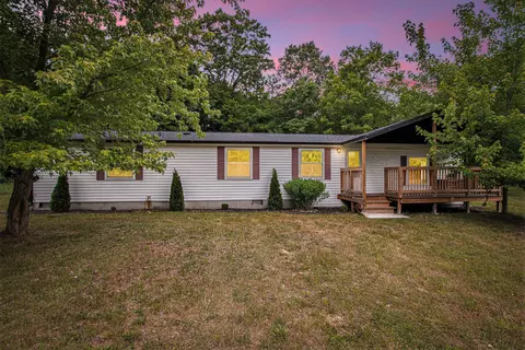 80150 46th Ave, Coloma, MI 49038