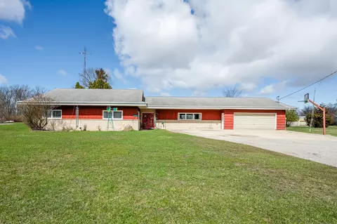 7081 W Us 12 Hwy, Three Oaks, MI 49128