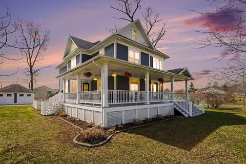 7884 Red Arrow Hwy, Watervliet, MI 49098