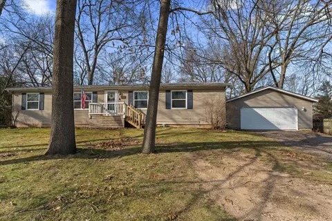 21864 Mccain Ln, Mason, MI 49112