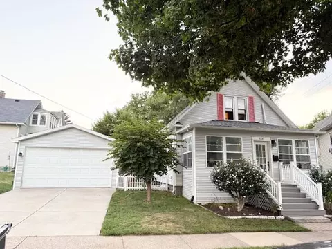 1008 Wayne St, St. Joseph, MI 49085