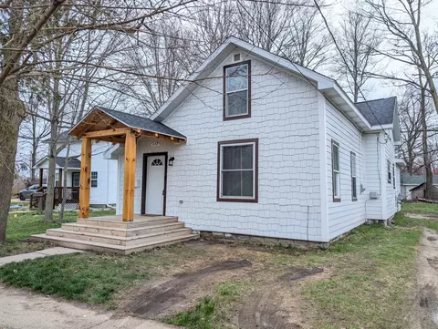 239 Bangor St, Bangor, MI 49013