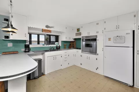 Kitchen - 68258 Cassopolis Rd, Mason, MI 49031 photo 2 of 3