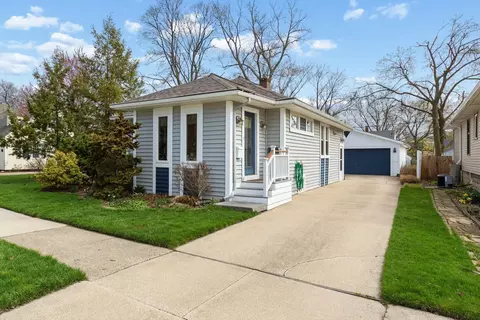 2521 Thayer Dr, St. Joseph, MI 49085