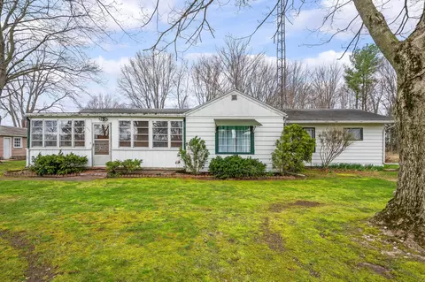 55796 92nd Ave, Hamilton, MI 49047