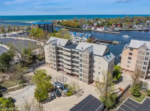 30 Water St UNIT ST, Benton Harbor, MI 49022