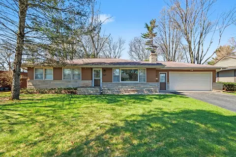 521 Gorham Ln, Kalamazoo, MI 49006