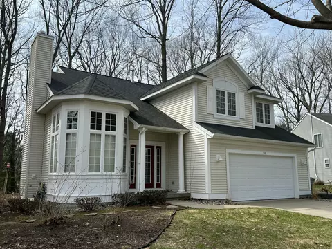 511 Woodbridge Cir, South Haven, MI 49090