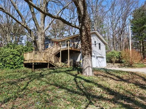 6605 North St, Saugatuck, MI 49453