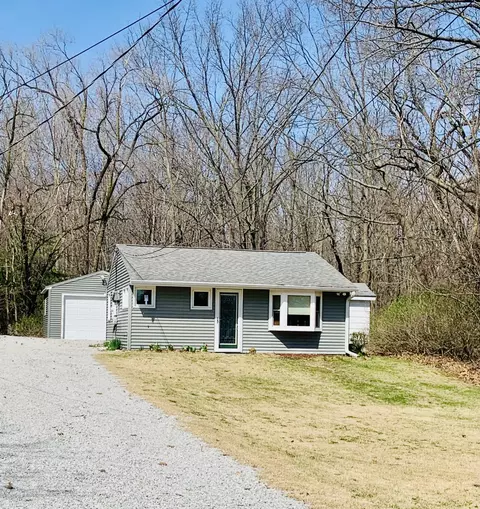 15850 Oak St, Decatur, MI 49045