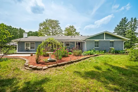 50902 Magician Lake Rd, Silver Creek, MI 49047