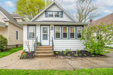 811 Michigan Ave, St. Joseph, MI 49085