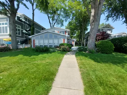 23675 N Shore Dr, Ontwa, MI 49112