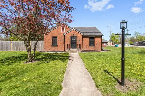 1653 Regent St, Niles, MI 49120