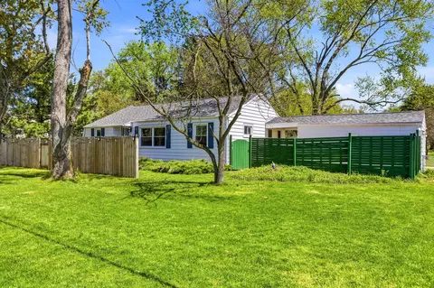 2521 S 13th St, Niles, MI 49120