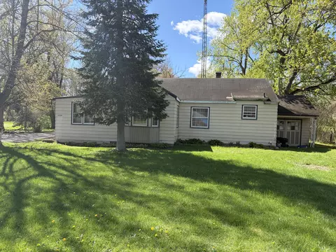 2394 Yankee St, Howard, MI 49120