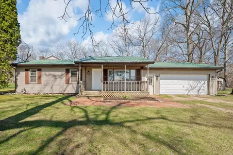 23990 Avenue C, Ontwa, MI 49112