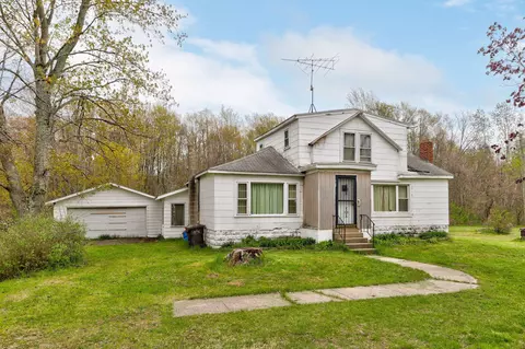 75326 38th Ave, Covert, MI 49043