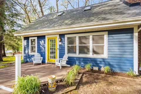 4160 Comanche Trl, Michiana, MI 49117