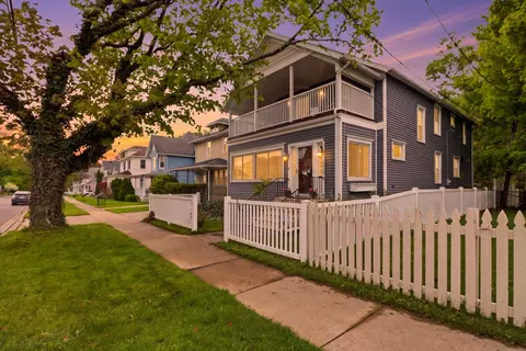 1012 Pearl St, St. Joseph, MI 49085