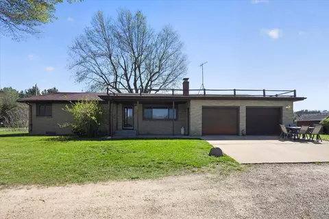 3262 W Wagner Rd, Weesaw, MI 49107