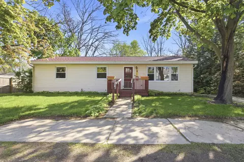 17 S Willard St, New Buffalo, MI 49117
