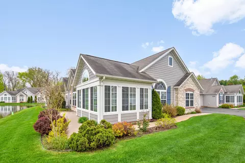 2853 Villa Ln, Benton Harbor, MI 49022