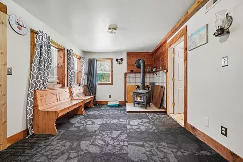 Entry Way - 4270 Chamberlain Rd, Bertrand, MI 49107 photo 1 of 2