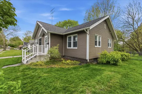 816 Burns St, Niles, MI 49120