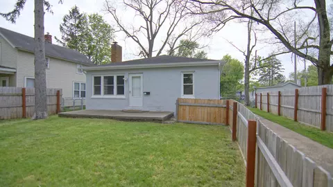 1220 Pearl St, Benton Harbor, MI 49022